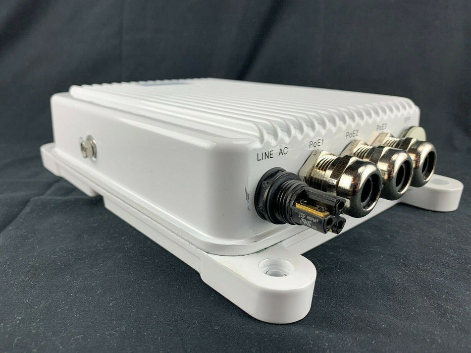 3-Port  Gigabit PoE Switch In Rugged Weatherproof Box 110-230V AC Input For Wifi