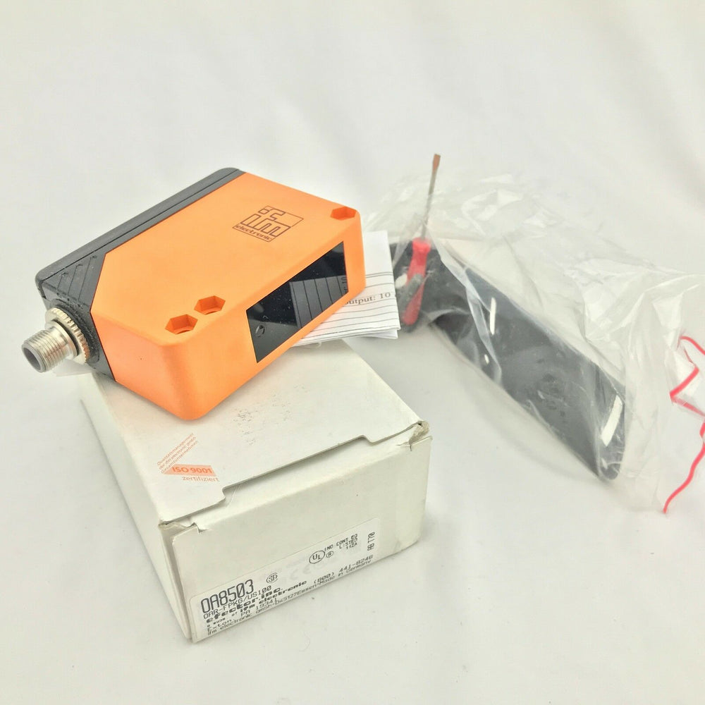 Efector OA8503 Photoelectric Sensor Retroreflective Alarm Output Quick Disconnec